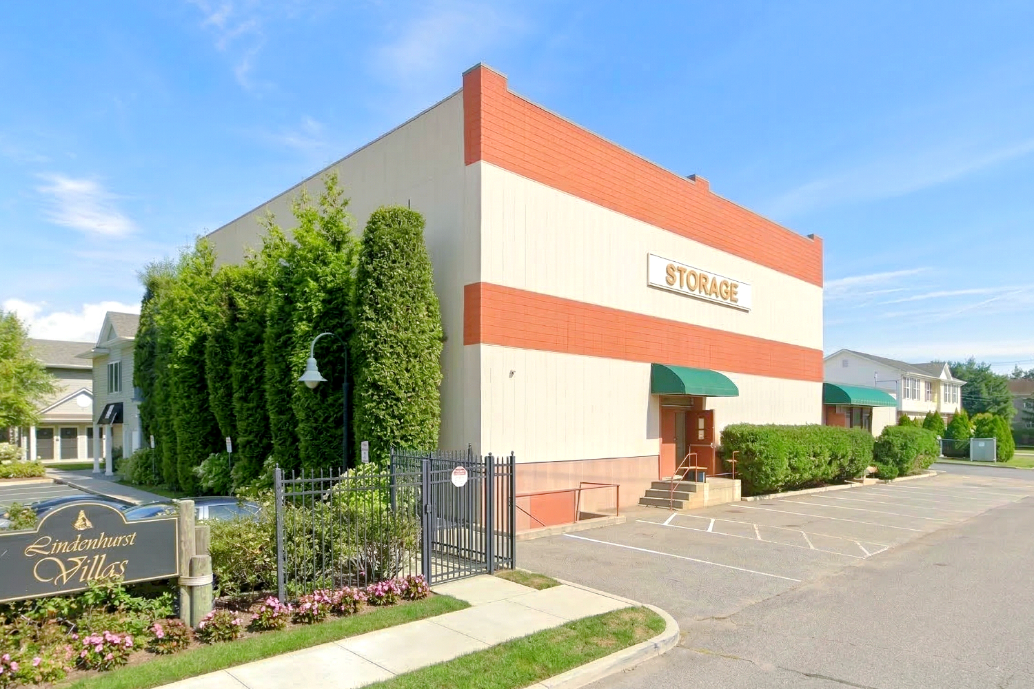 Lindenhurst Self Storage Aie 4