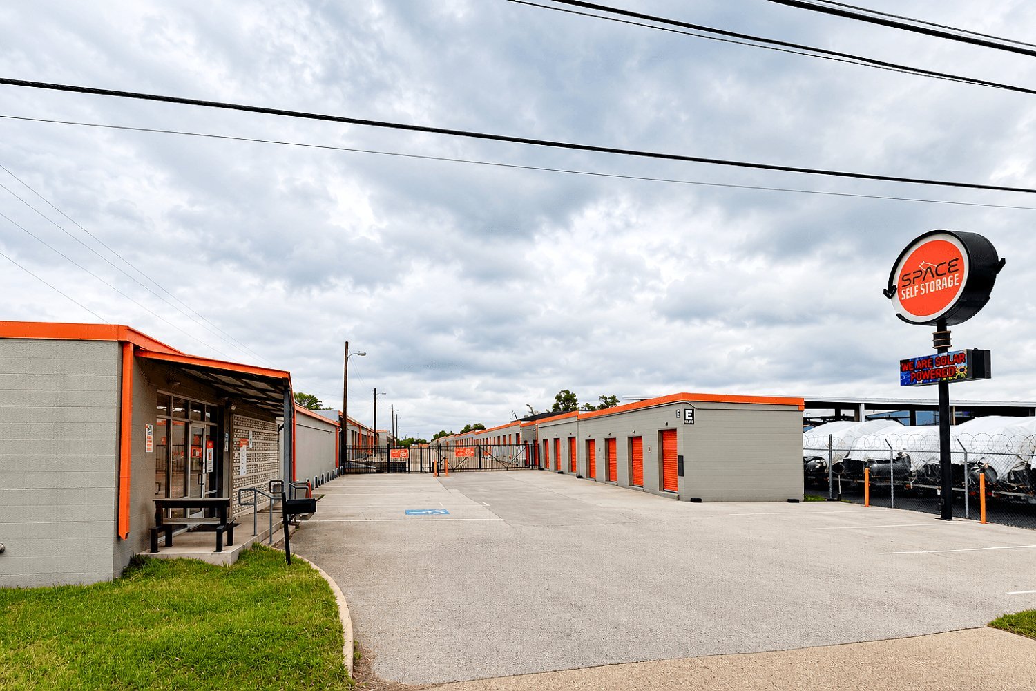 Space Self Storage South Austin Facility