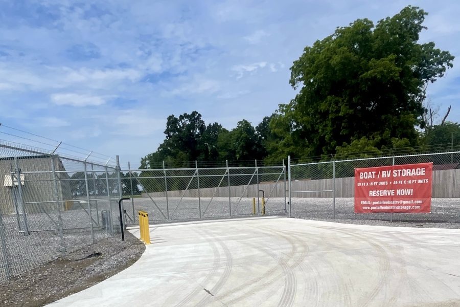 gate